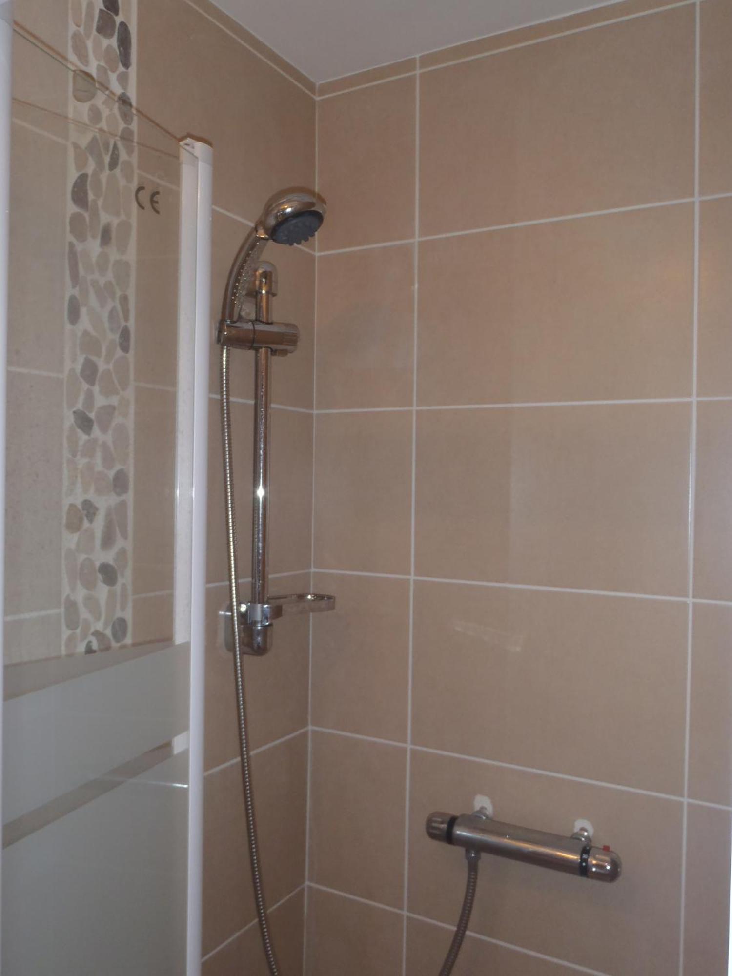 Les Chevrefeuilles Apartment Manosque Ngoại thất bức ảnh