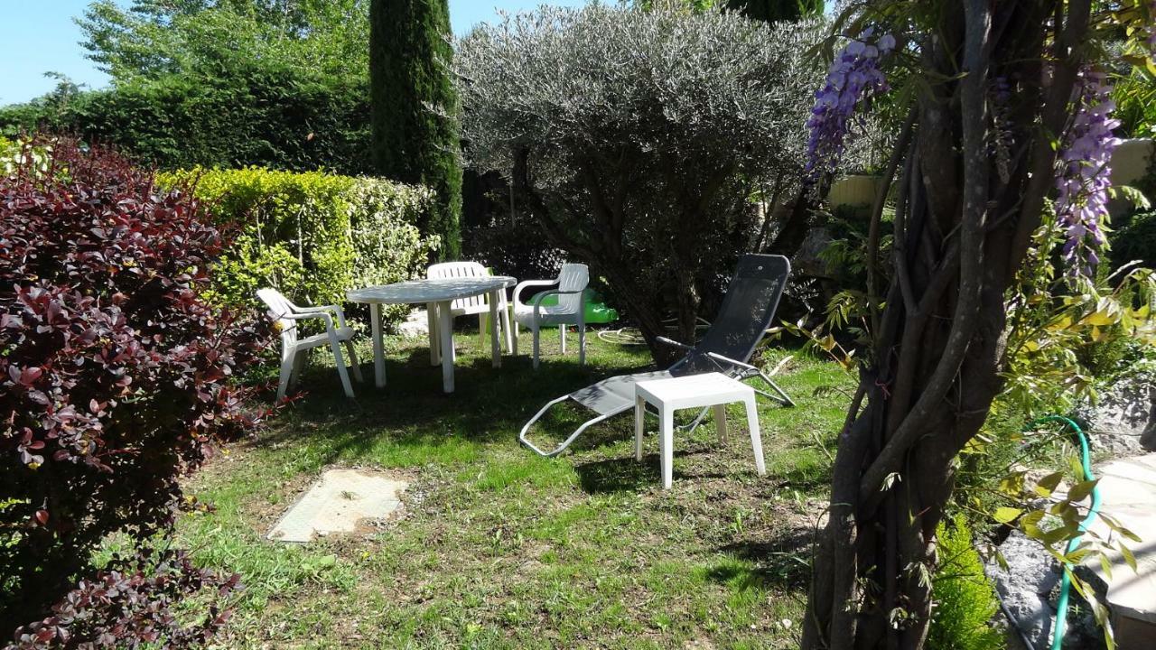 Les Chevrefeuilles Apartment Manosque Ngoại thất bức ảnh
